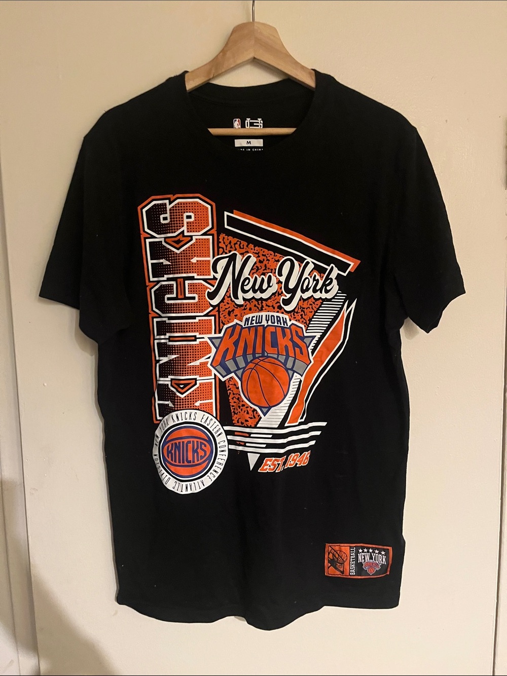 NBA New York Knicks Black Orange Graphic Tee